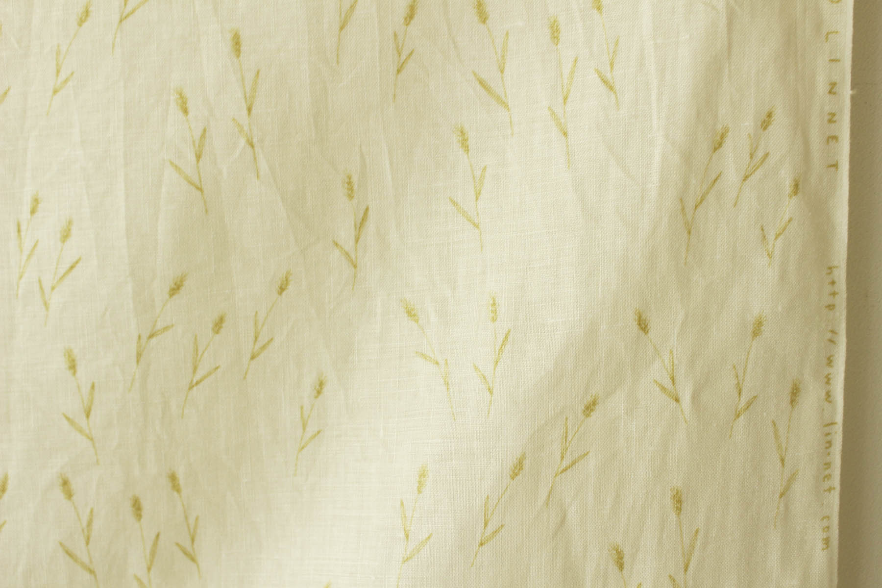 LINNETリネンプリント <br/>
            エノコロ草